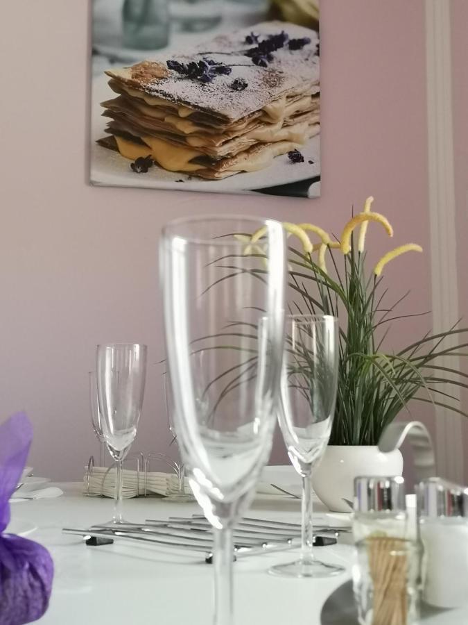Levendula Apartment *